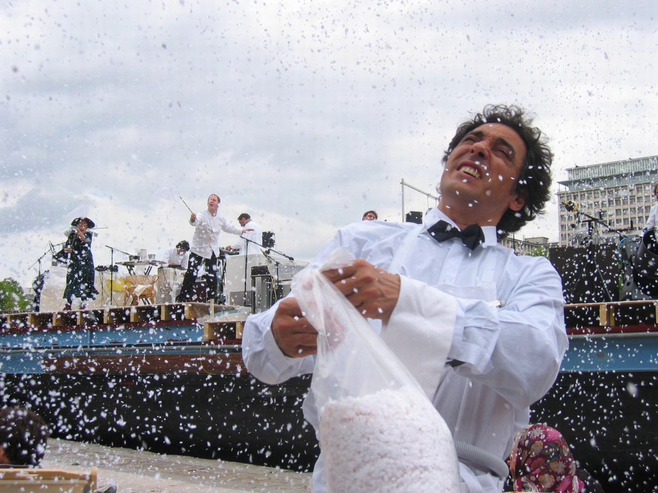 Decales.Oh.05.2005.top.jpg