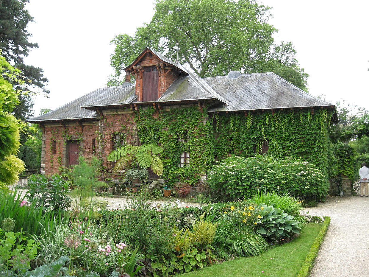 HouseOfTheGardener.jpg